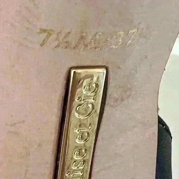 Louise et Cie Sebastian Cutout Leather Heels - Picture 7 of 10